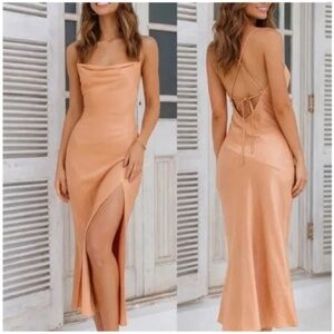 Hello Molly drinks on me midi dress light orange